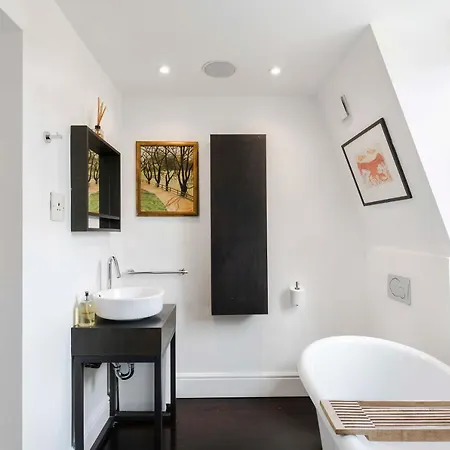 The Museum Apartment By H House