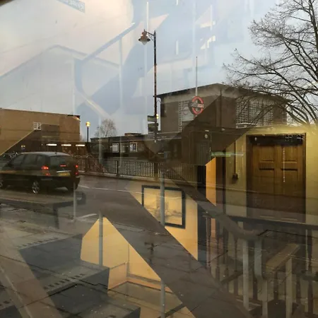 Western Northfields Ealing Hotel London