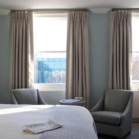 Hotel 54 Queen's Gate