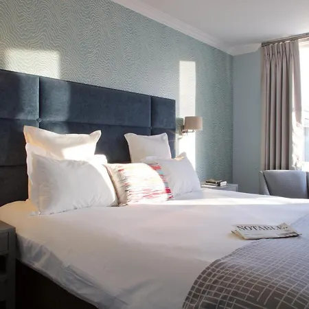Hotel 54 Queen's Gate
