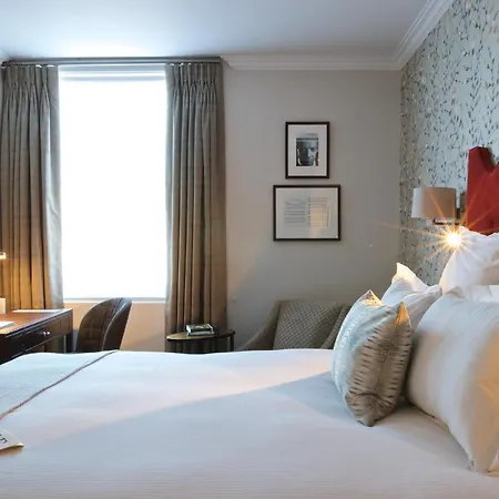 Hotel 54 Queen's Gate