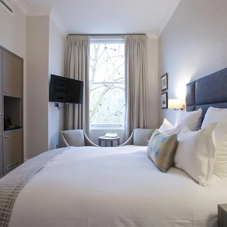 54 Queen's Gate Hotel
