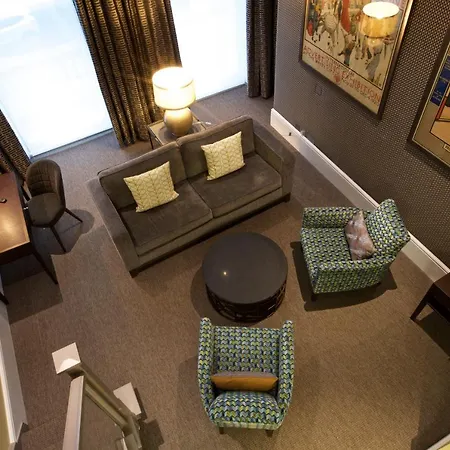 Hotel 54 Queen's Gate 4*
