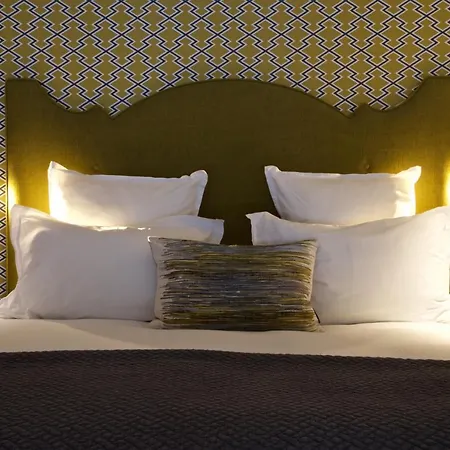 54 Queen's Gate Hotel