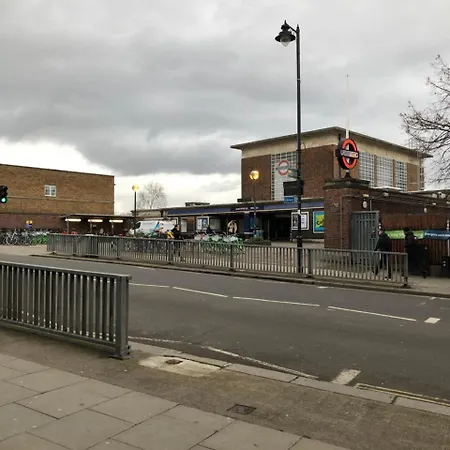 Western Northfields Ealing Hotel