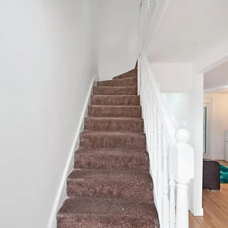 Holiday home 4 Bedrooms Self Catering House, Free Wifi & Netfix