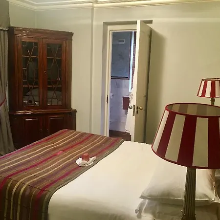 Twenty Nevern Square Hotel 4*