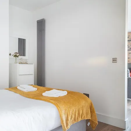 Continental In Central Camden Apartment London