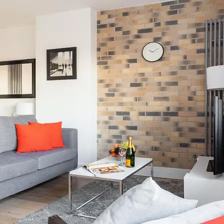 Continental In Central Camden * London
