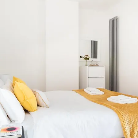 Continental In Central Camden Apartment London