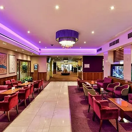 Hotel Strand Palace 4*