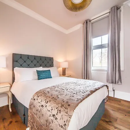 The Manor At Bickley Hotel 3*