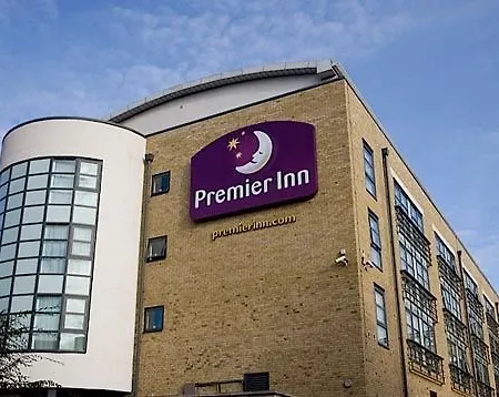 Premier Kew Bridge 3* London