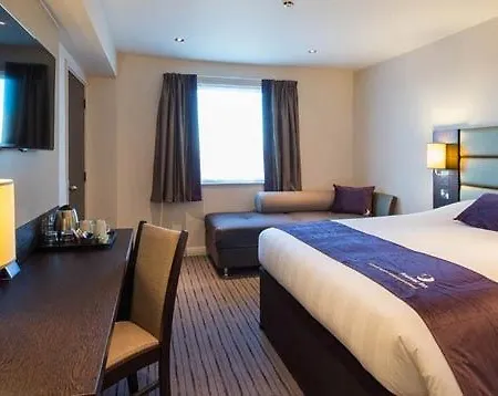 Premier Edmonton Hotel Londres