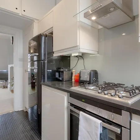 Vibrant 1 Bedroom Flat In Islington With Garden *