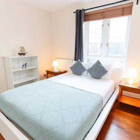 Hyde Park Apartment *