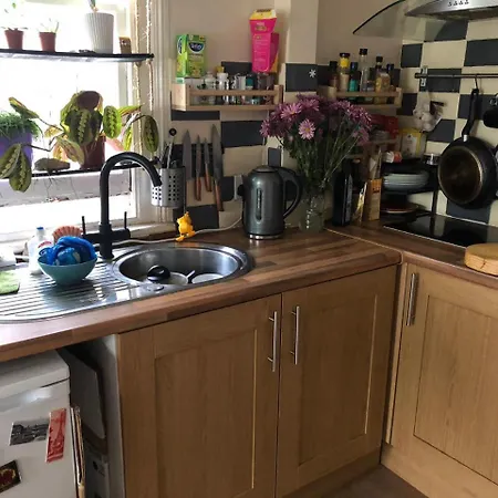 Ealing Broadway Guest House 3*