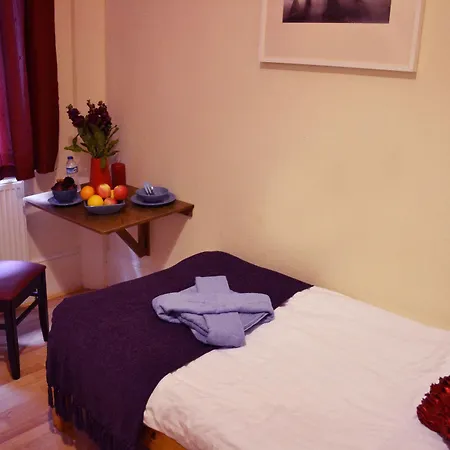 Hotel City London Hotel 3*