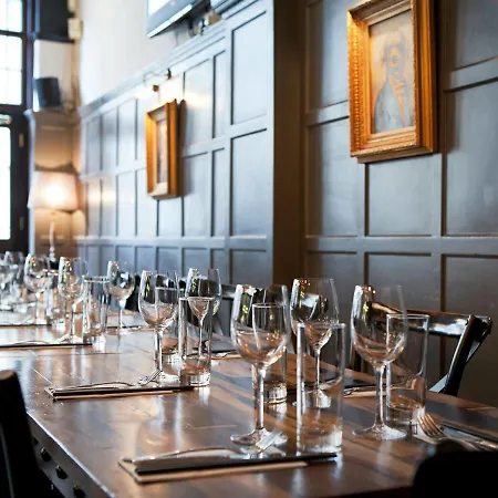 The One Tun Pub & Bed & Breakfast 4*