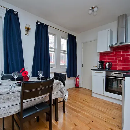 My Piccadilly Circus Apartment *