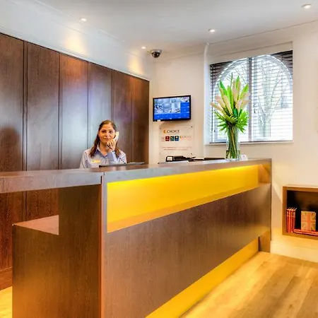 호텔 Comfort & Kings Cross St. Pancras 4*