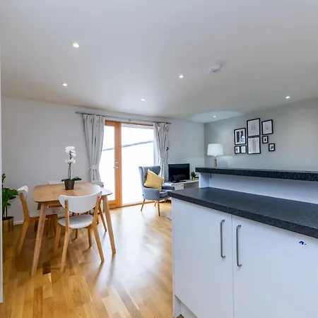 2 Bed Cozy Apartment In Euston Station Free Wifi Apartment London