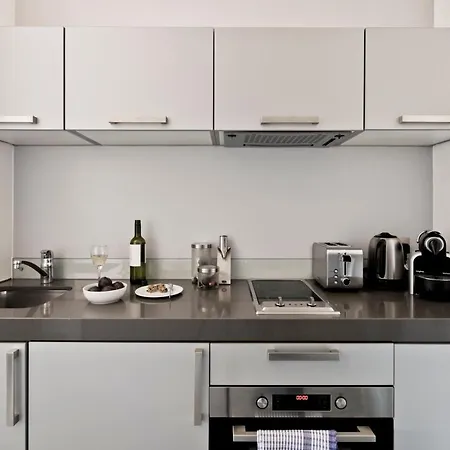 Aparthotel Templeton Place By Supercity Londra