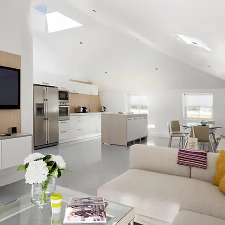 Nevern Place By Supercity 4* Londra