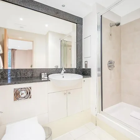 Ville City Stay Apartment London