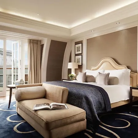 Corinthia Otel