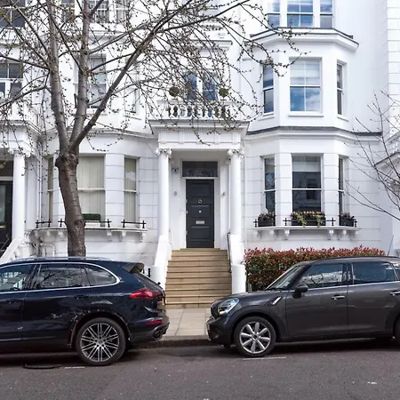 44a Palace Gardens Terrace Apartment *