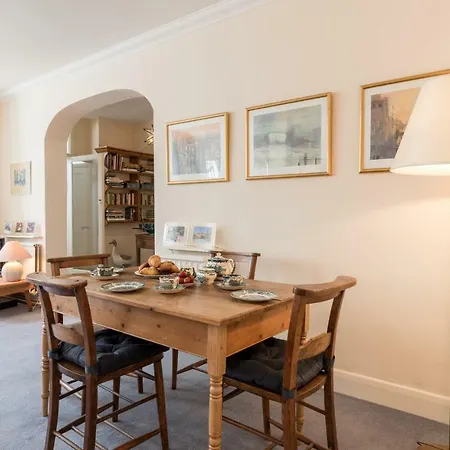 44a Palace Gardens Terrace Apartment London