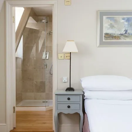 Kynance Mews By Onefinestay *