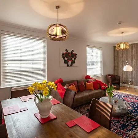Tutti Frutti & Funky - Covent Garden Apartment