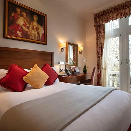 The Royal Horseguards Hotel, Hotel
