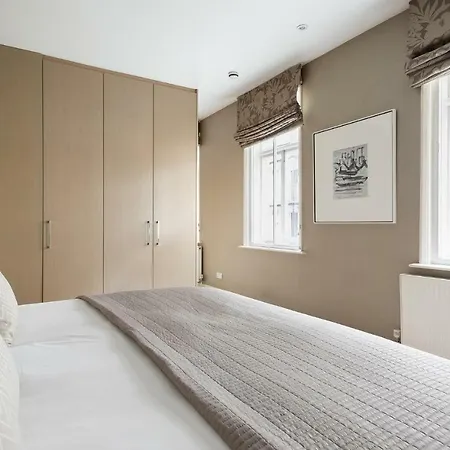 The Luxe Mayfair House By H House