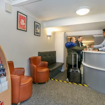 Victoria Station Otel