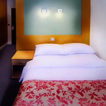 Westbury Hotel
