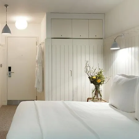 Leicester House 3* London