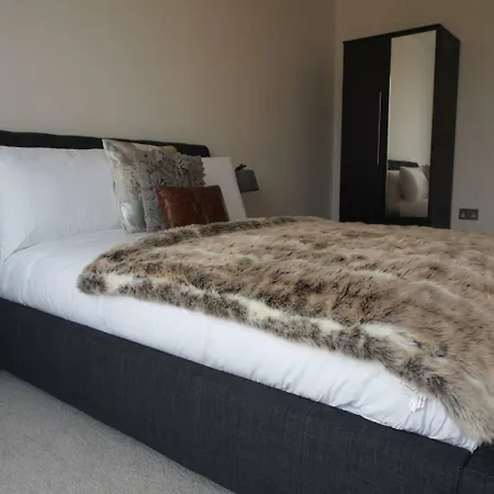 Stunning Brand New - Westminster Apartament