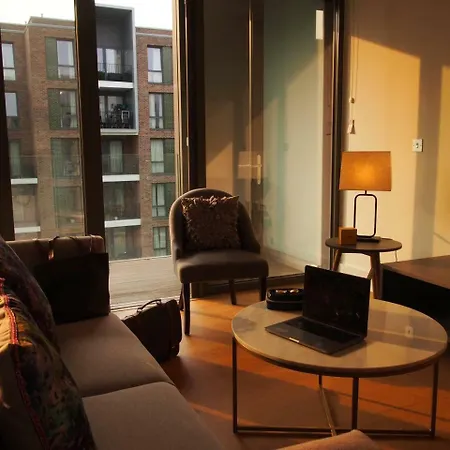 Stunning Brand New - Westminster Apartment