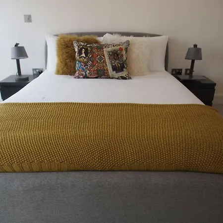 Stunning Brand New - Westminster London