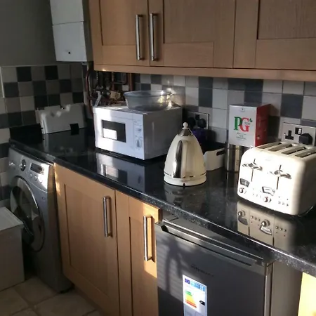Town Centre Four Bedrooms, Five Beds House Bexleyheath