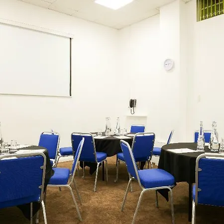 The Wesley Euston 4*