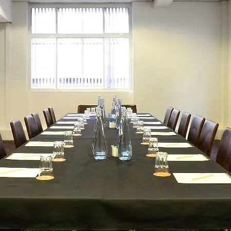 The Wesley Euston 4*