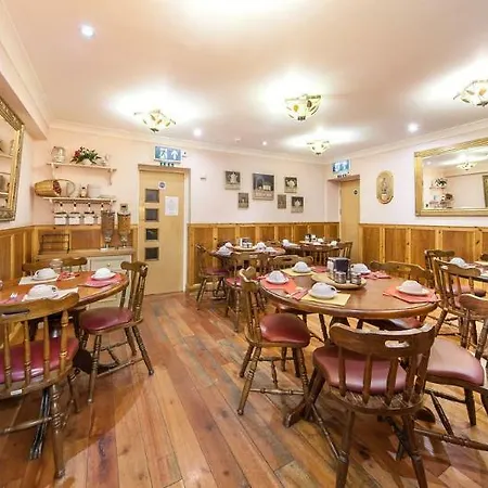 Hotel Fairways Paddington 2*
