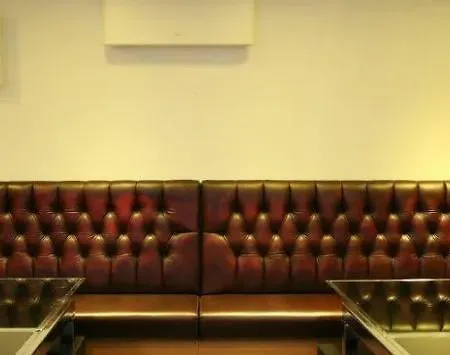 Exhibition Court 4 Hotel 2*