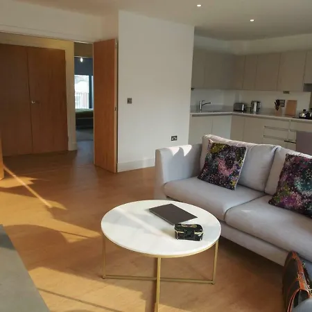 Stunning Brand New - Westminster Apartment *