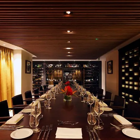 Hotel St. James' Court, A Taj Hotel,