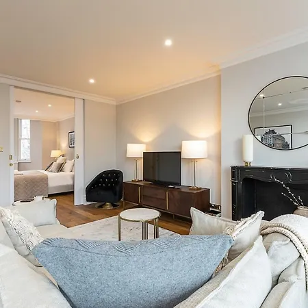 Astonishing Flats Near Mayfair & Piccadilly Circus